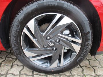 Hyundai i20     PDC + Kamera          PA