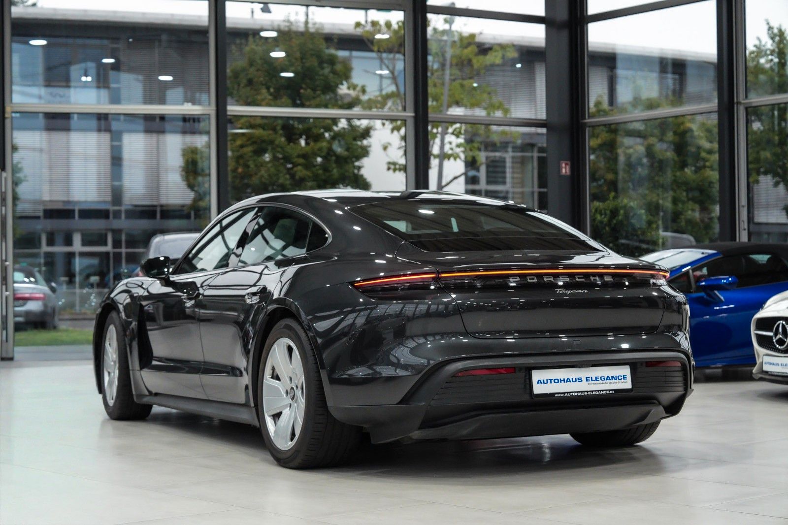Porsche Taycan HEAD-UP SOUND-PACK. LED PASM NAVI DAB foto 3
