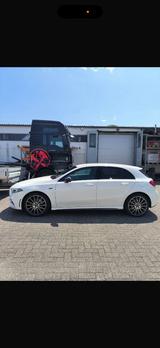 Mercedes-Benz A 250 e DCT -