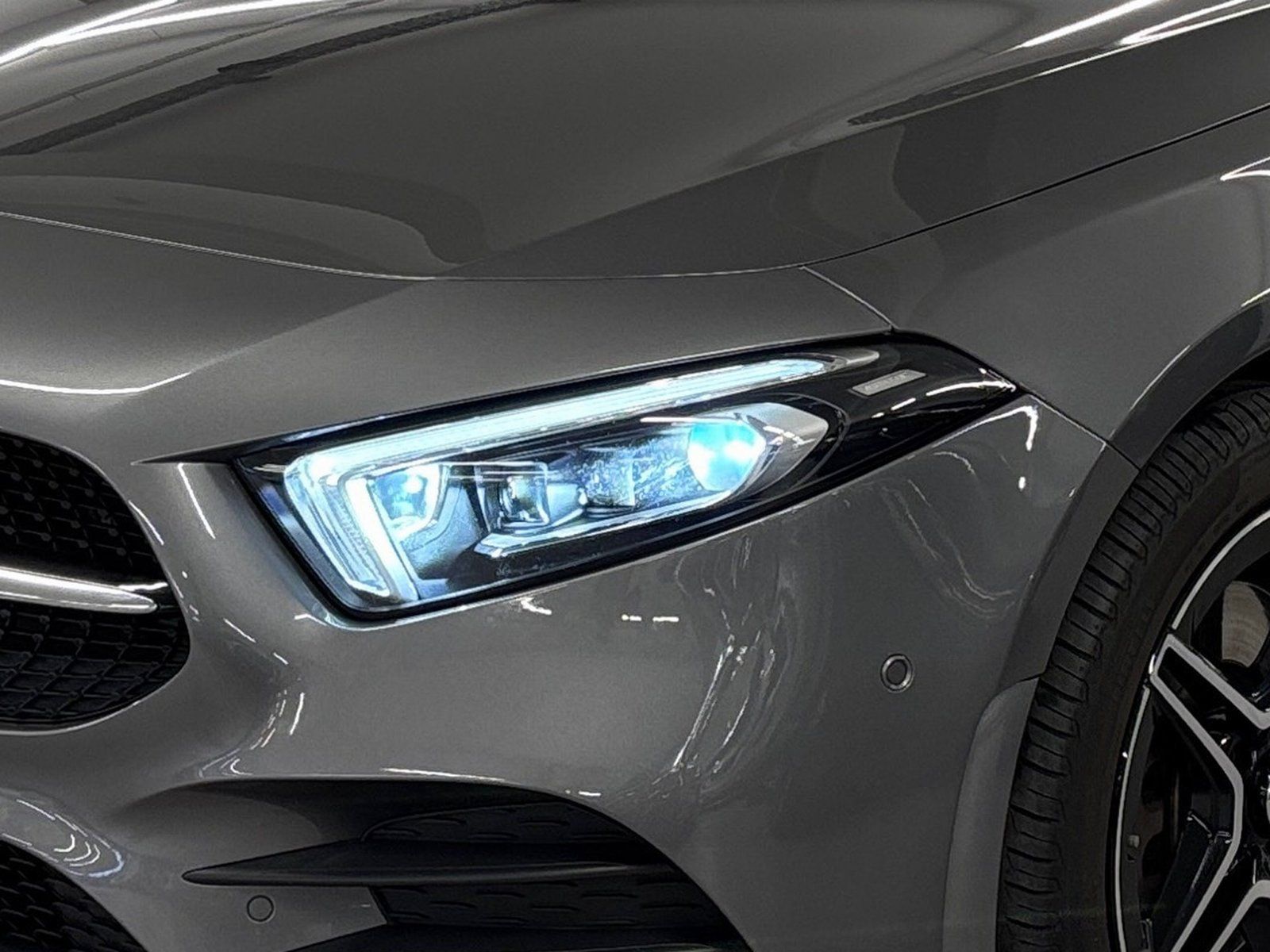 Fahrzeugabbildung Mercedes-Benz A 250 e AMG*Distronic*Panorama*AHK*Burmester*LED