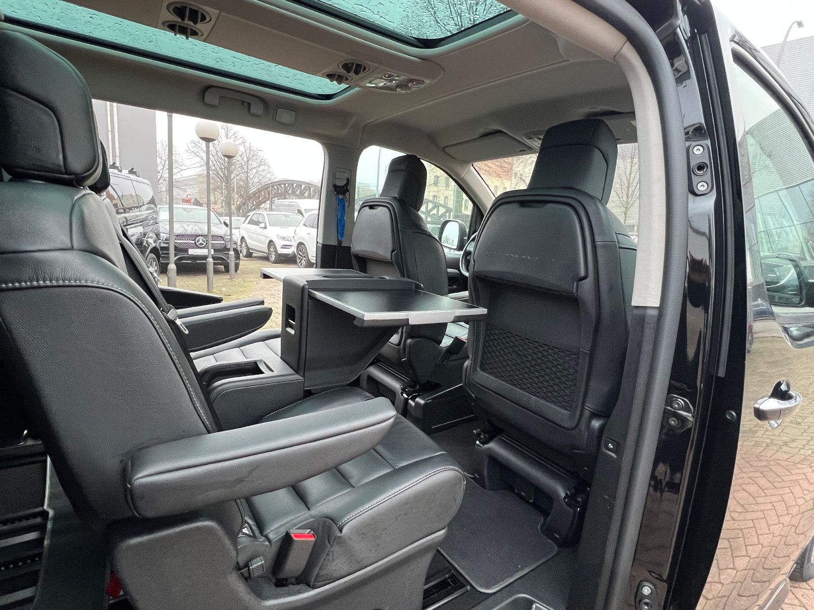 Fahrzeugabbildung Peugeot Traveller Business VIP L2 7-SITZER ABSOLUT VOLL