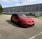 Volkswagen Golf 7.5 R DSG ohneOPF*AKRAPOVIC*PERFOM.BREMSANL - Gebrauchtwagen mit Akrapovic Auspuffanlage