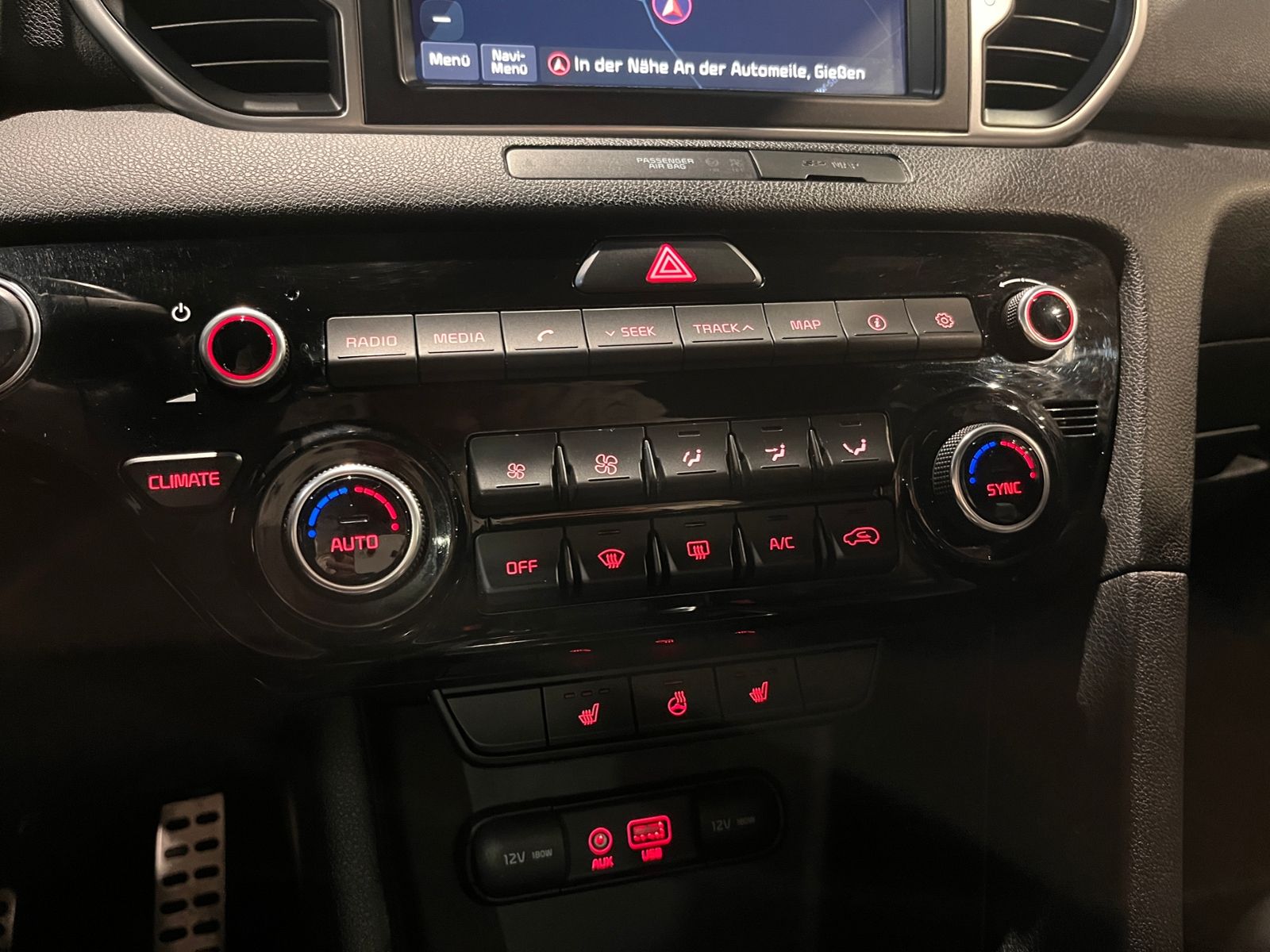 Fahrzeugabbildung Kia Sportage GT-Line 4WD JBL XEN LEDER NAV SHZ