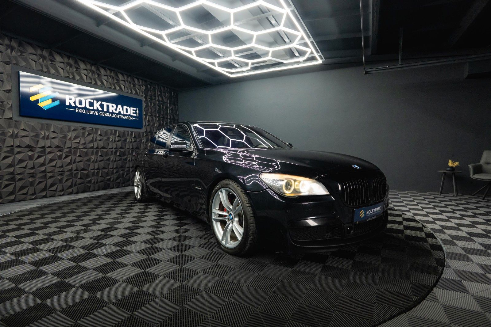 Fahrzeugabbildung BMW 740d M-Sport Black Edition *FULL Options*LESEN!*