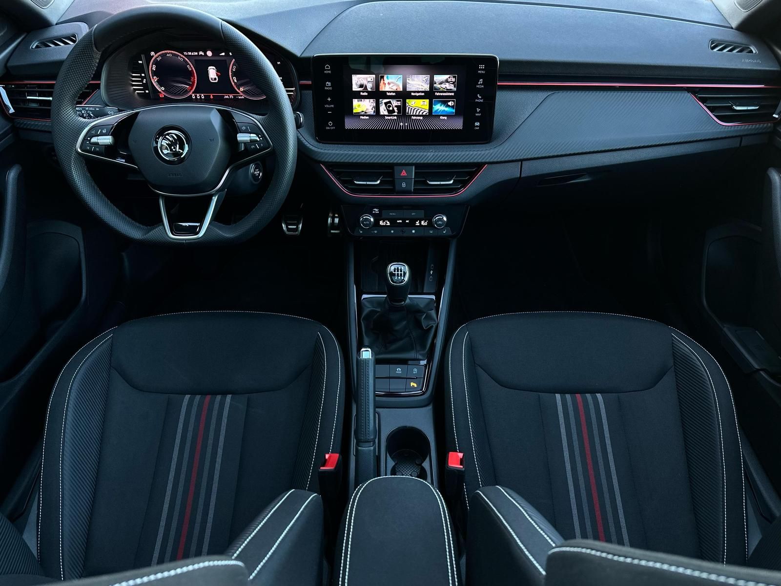 SKODA Scala 1.0TSI MONTE CARLO MATRIX#TEMPO#NAVI#SHZ - Image 10