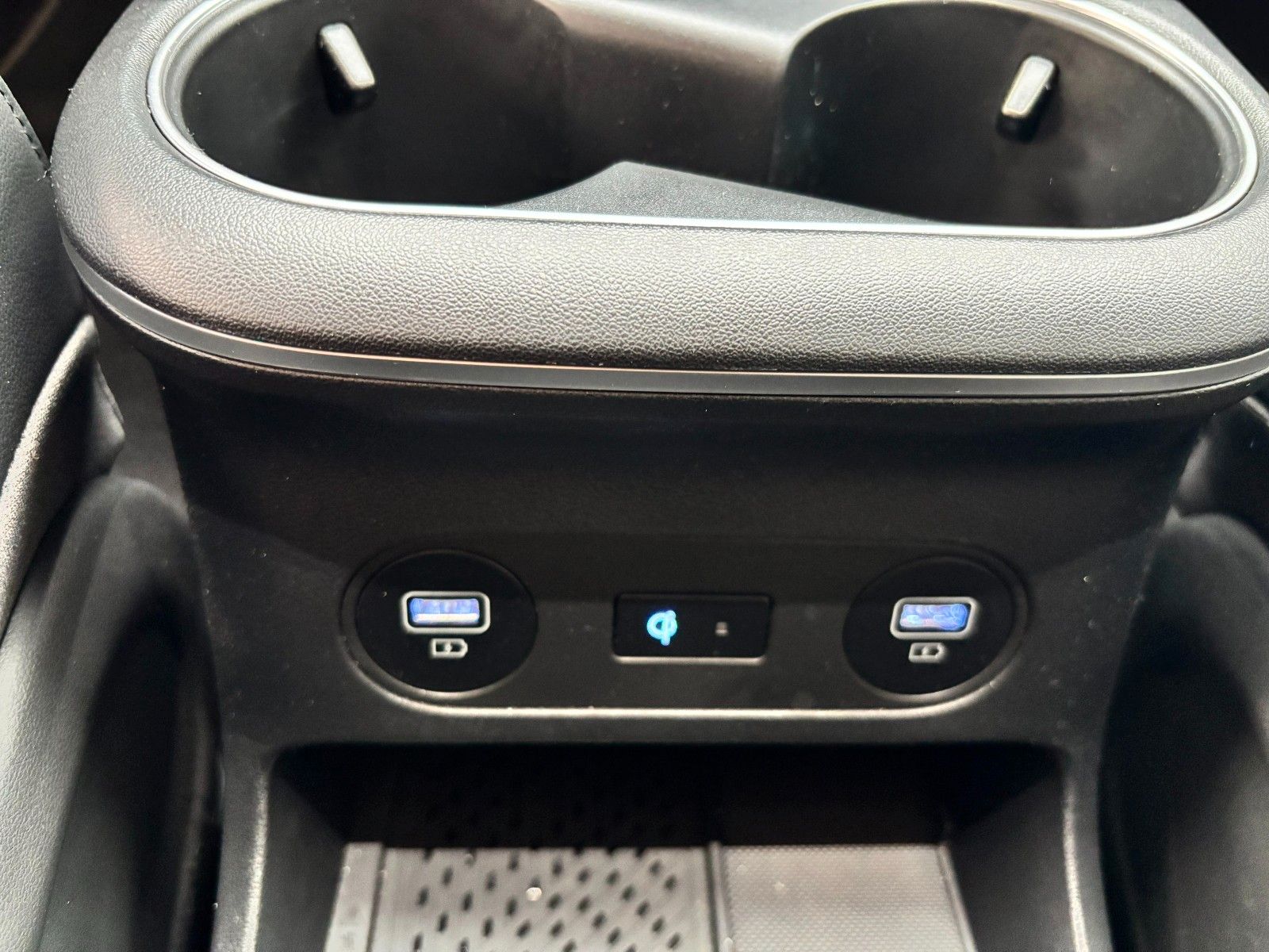 Fahrzeugabbildung Hyundai IONIQ 5 77,4 Wh 239kW 4WD Techniq/BOSE/PANO!