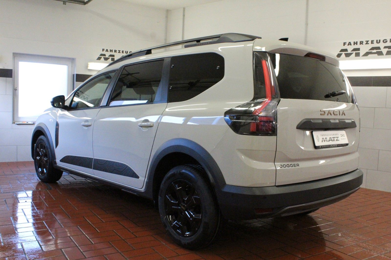 Fahrzeugabbildung Dacia Jogger TCe 110 Extreme 5-Sitzer  MY26 *Winterp.*