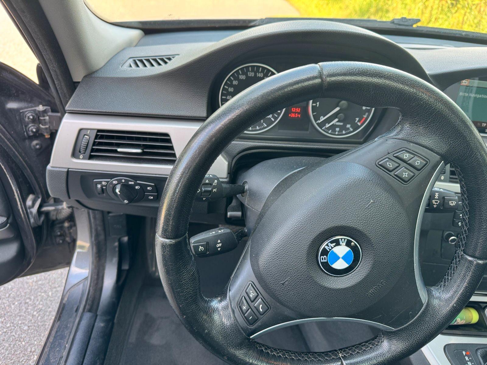BMW 318 2007 — photo 11