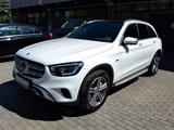 Mercedes-Benz GLC 300  e 4Matic TOP Zustand Burmester - Mercedes-Benz: Plug-In Hybrid