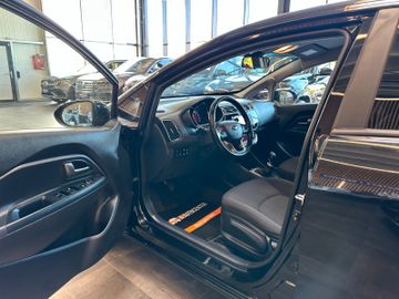 MYAUTOCENTER – Gebraucht- und Jahreswagen mit Werkstattservice in Pfaffenhofen Kia Rio Dream Team *Navi*Klima*Sitzh*Lenkradhz*