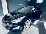 Hyundai i40 CW 1.7 CRD NAVI CAM SHZ AHK - gebrauchte Hyundai i40 aus dem Jahr 2011