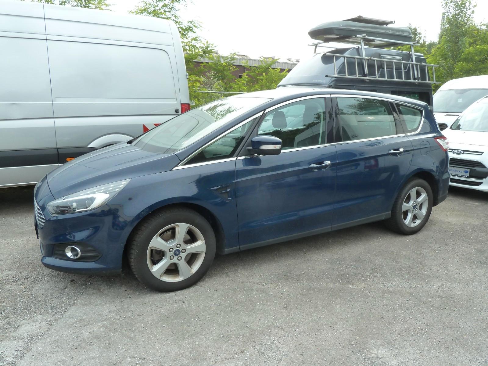 Ford S-Max Titanium   ** TURBOSCHADEN **