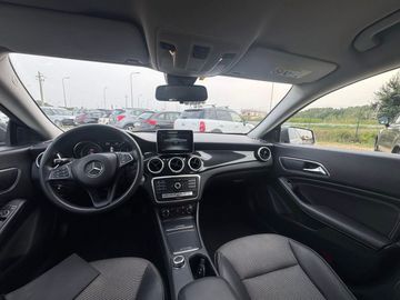 Mercedes CLA 200 - 8