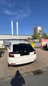 Skoda Rapid 1.4 TSI DSG Ambition Spaceback Ambition - Skoda Rapid: Automatik