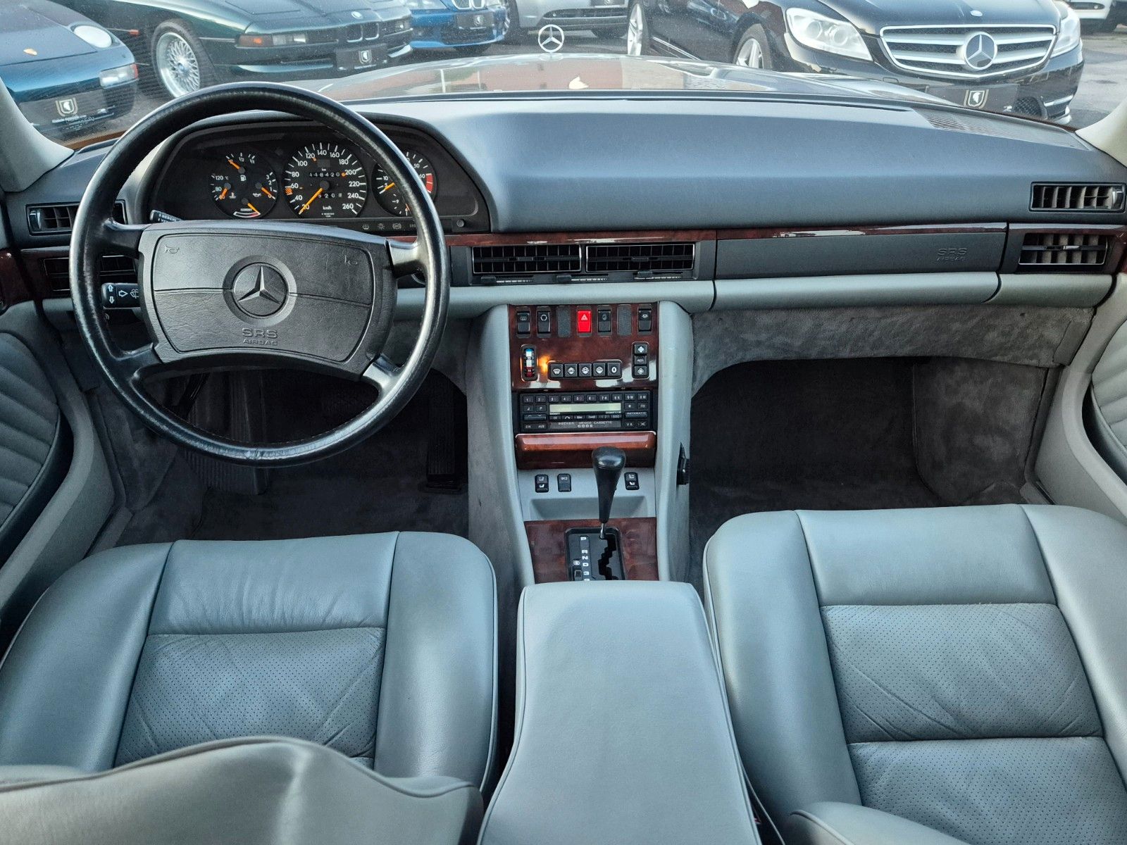 Fahrzeugabbildung Mercedes-Benz 560 SEL/Deutsch/Coupé Sitzanlage/Bestzustand