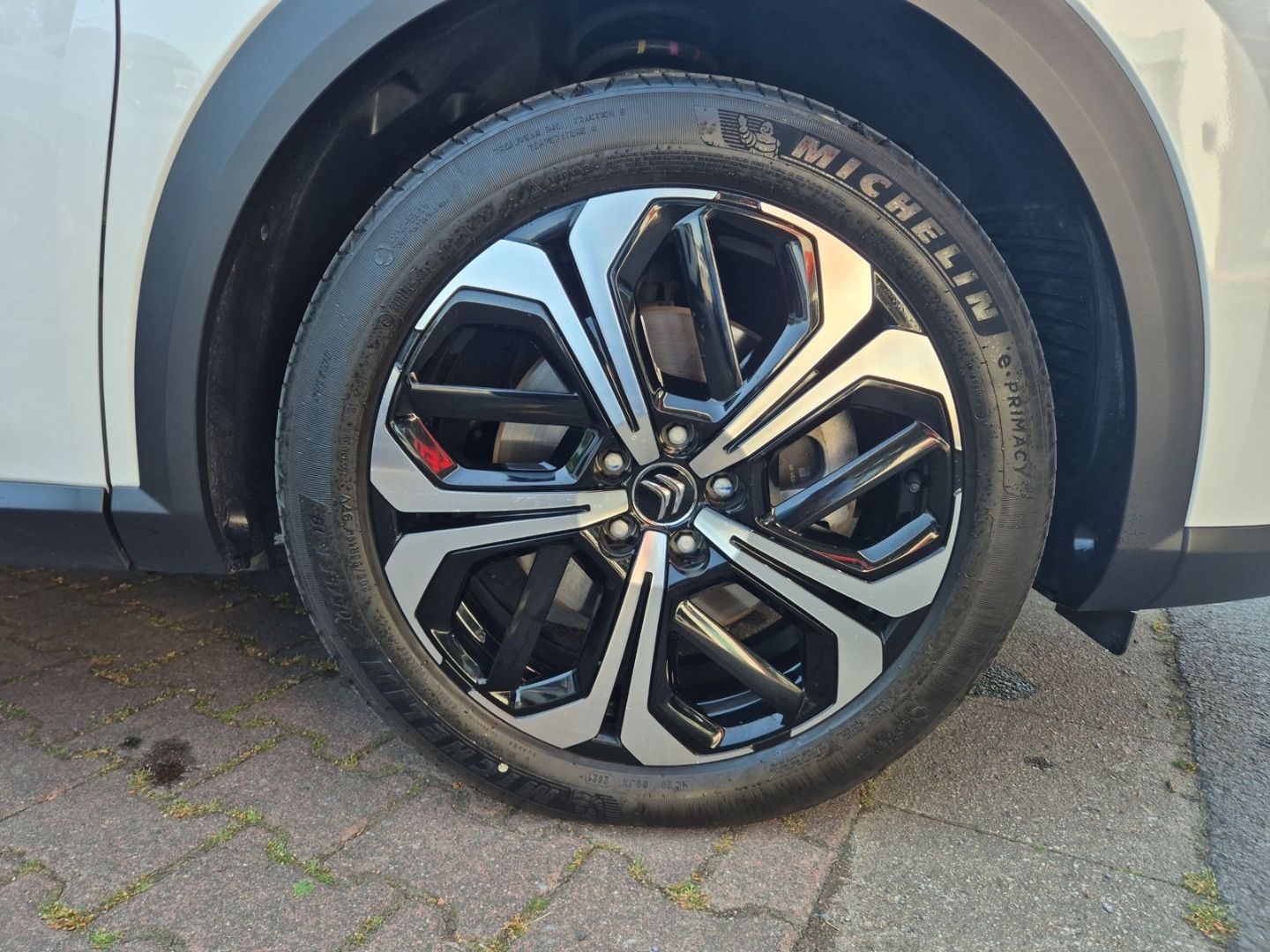 Fahrzeugabbildung Citroën C5X 1.6 Plug-In Shine Pack Hybrid 225 e-EAT8