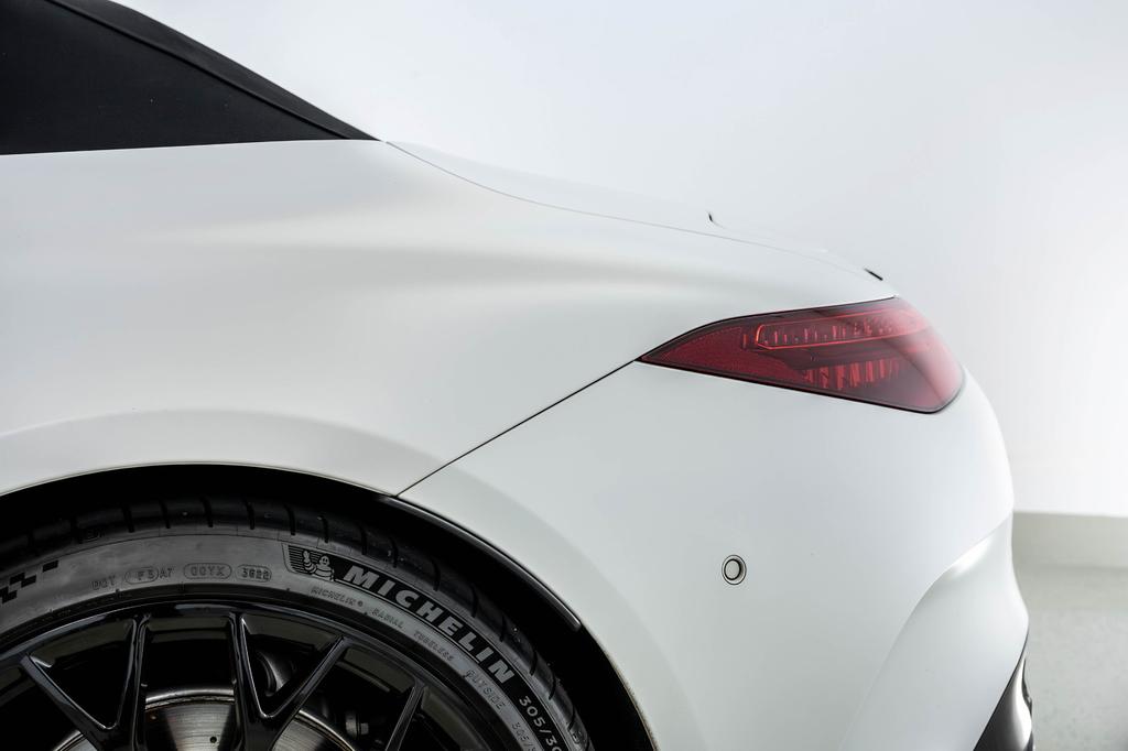 Mercedes-Benz SL 63 AMG