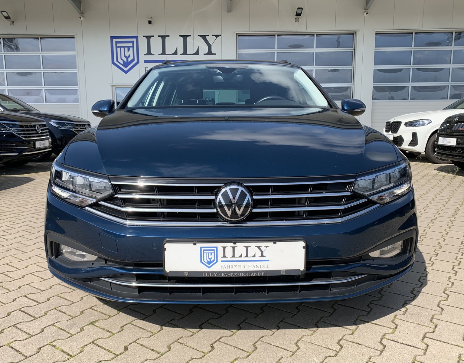 Fahrzeugabbildung Volkswagen Passat Variant 2.0 TDI*LED*Cam*ACC*Harman&Kardon