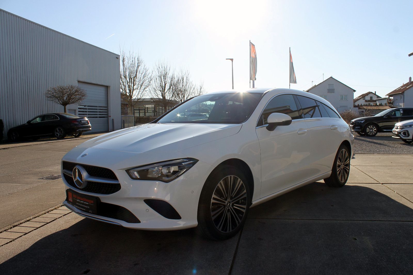 Fahrzeugabbildung Mercedes-Benz CLA 250e Shooting Brake  NAV LED PDC TEMP KAM BT