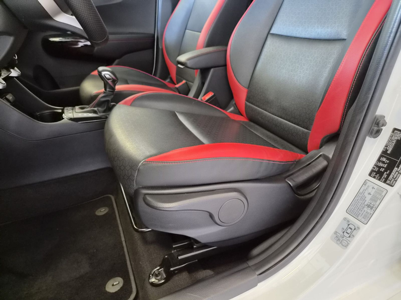 Fahrzeugabbildung Kia Picanto GT-Line / 1. Hand / KAMERA / LEDER