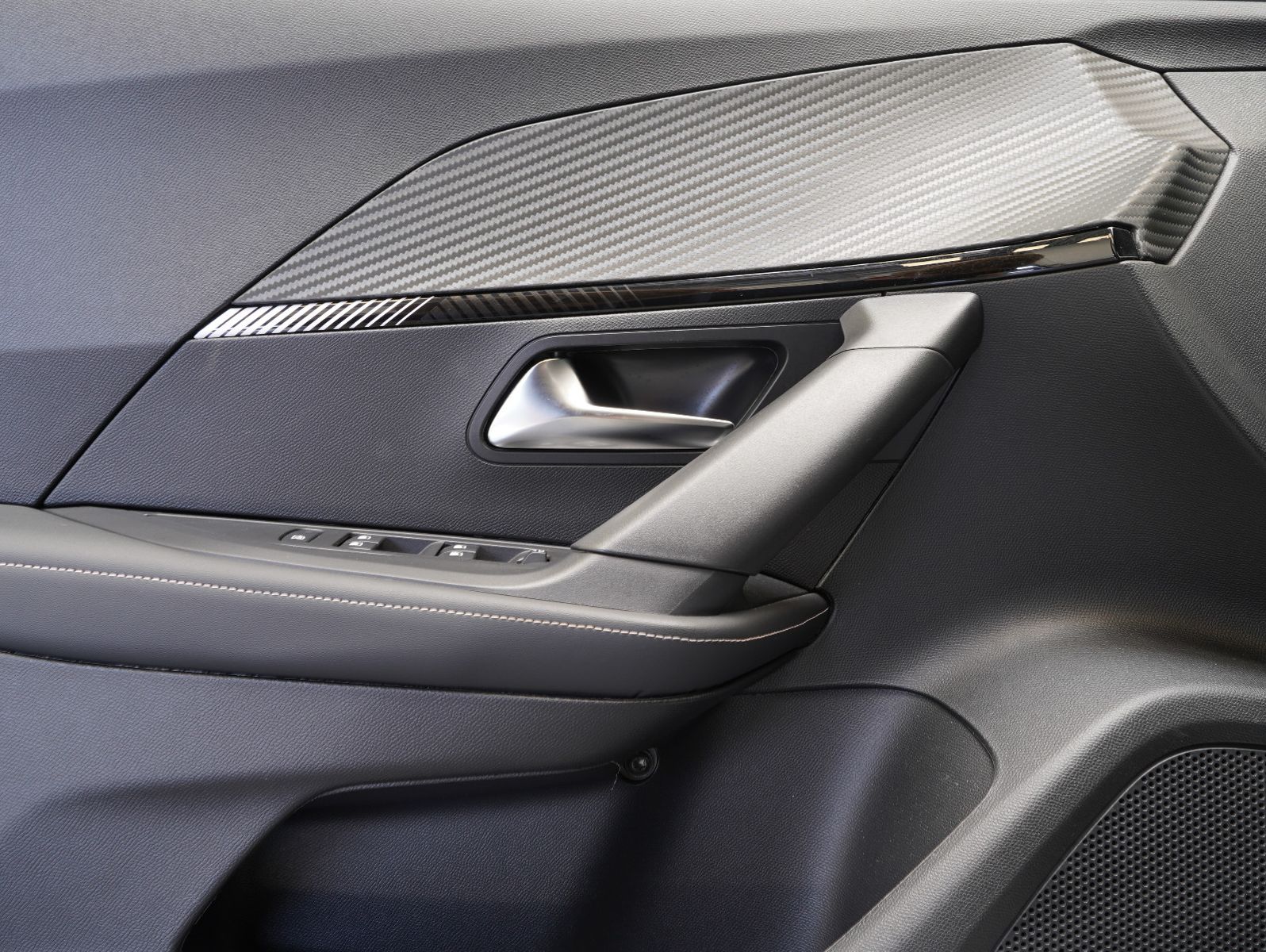 Fahrzeugabbildung Peugeot 2008 1.2 PureTech 130 Allure