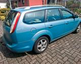 Ford Focus Ghia Kombi 1,6 Benziner Automat... - Ford Focus aus 2009: Ghia