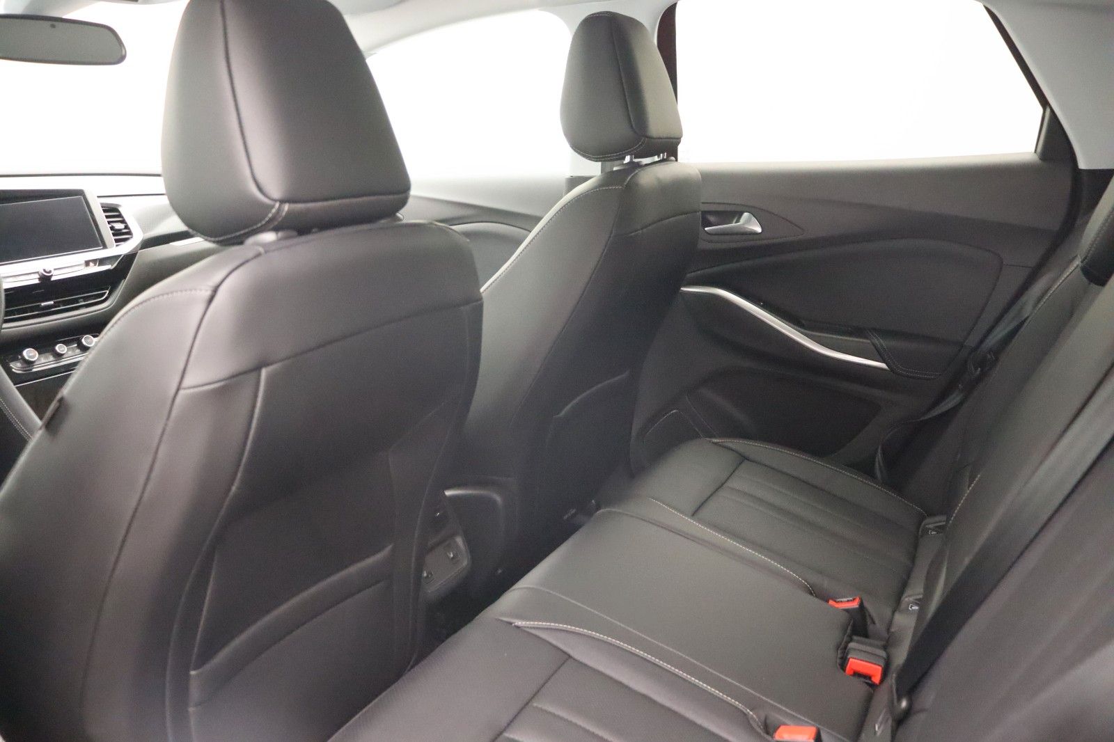 Fahrzeugabbildung Opel Grandland 1.2 Elegance NAVI LED MEMORY