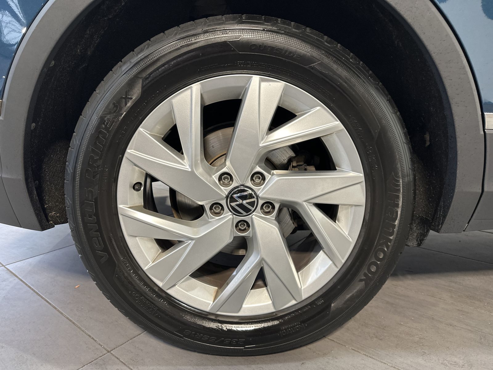 Fahrzeugabbildung Volkswagen Tiguan 2.0 TDI DSG Elegance NAV+MATRIX+ACC+VCOCK