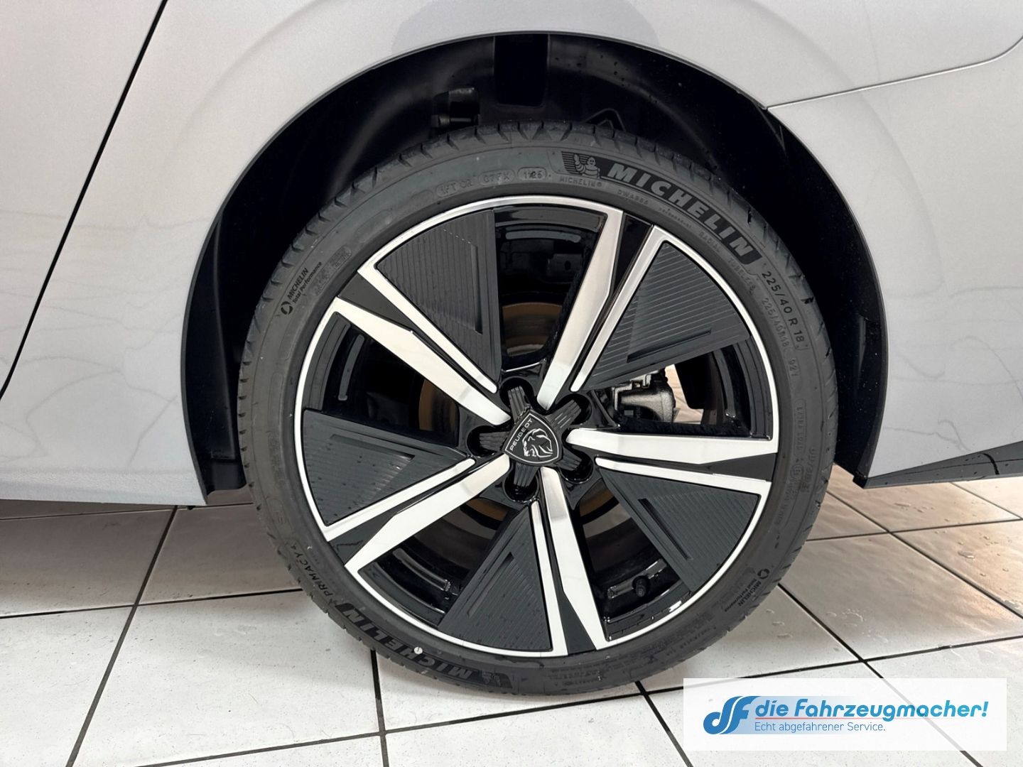Fahrzeugabbildung Peugeot 308 SW GT Navi Digitales Cockpit Memory Sitze 36