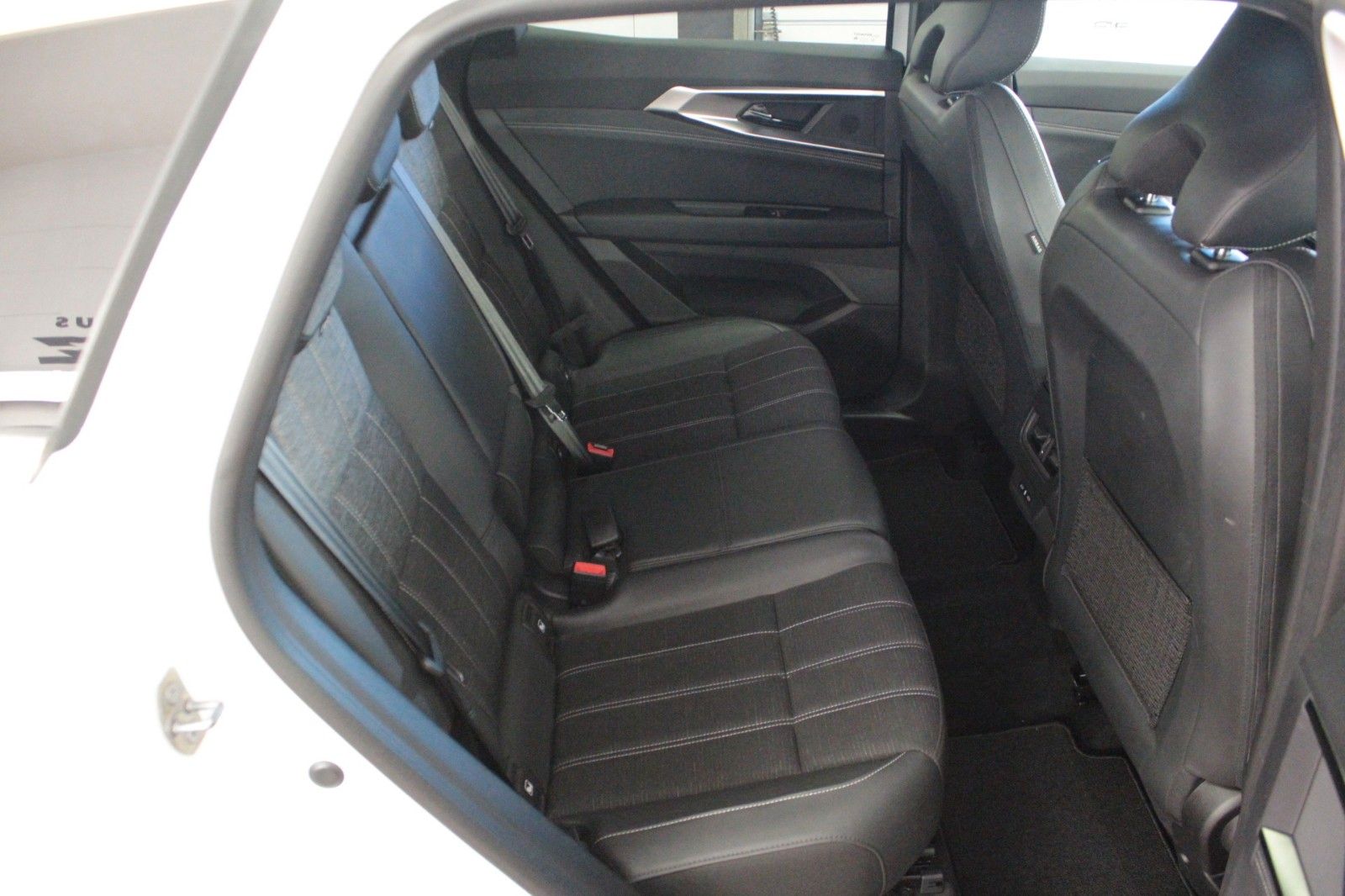 Fahrzeugabbildung Renault Austral Mild Hybrid 160 Techno Automatik*