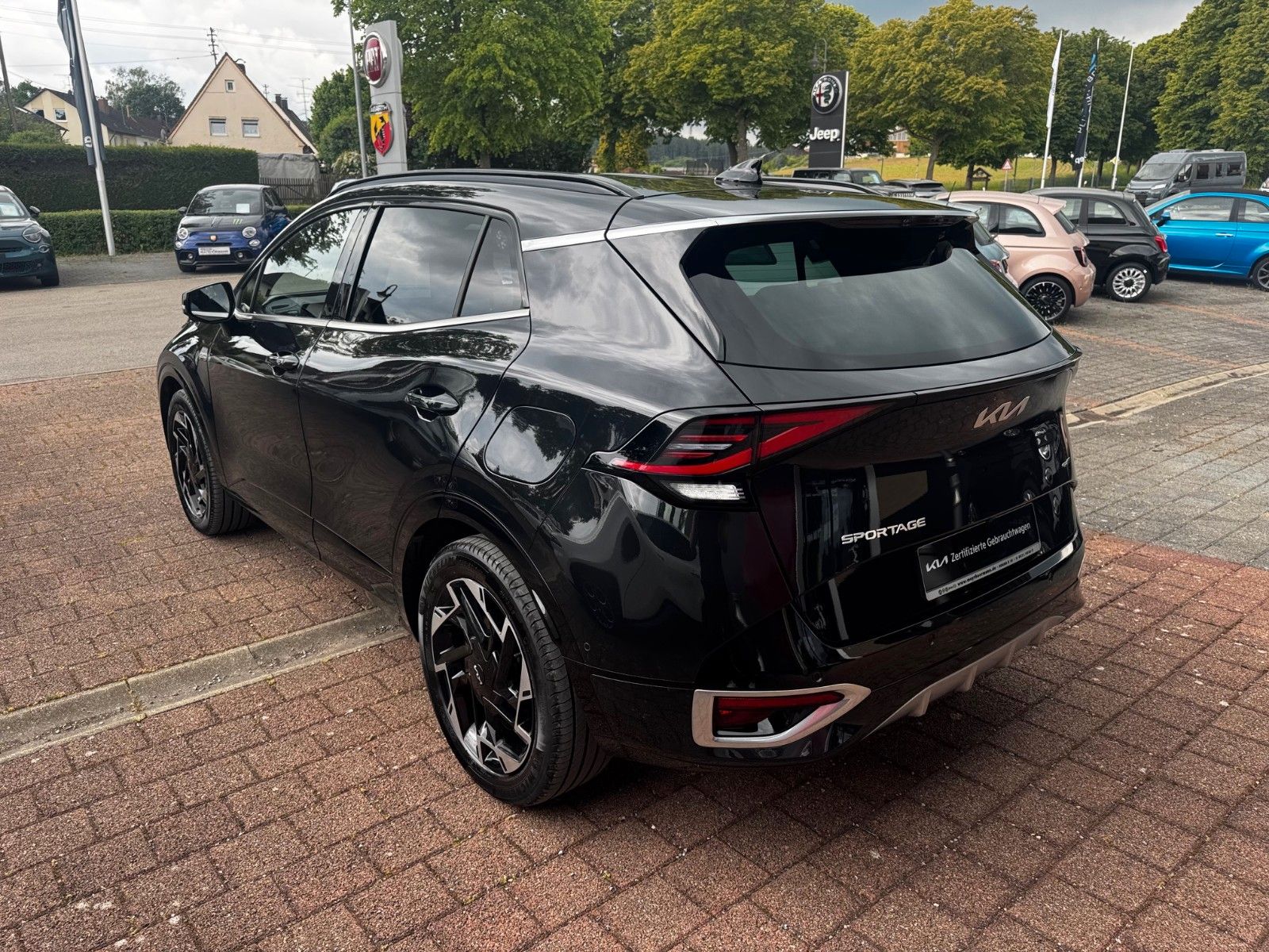 Fahrzeugabbildung Kia SPORTAGE 1.6T PHEV GTL DRIVE SOUND 265 PS 360°