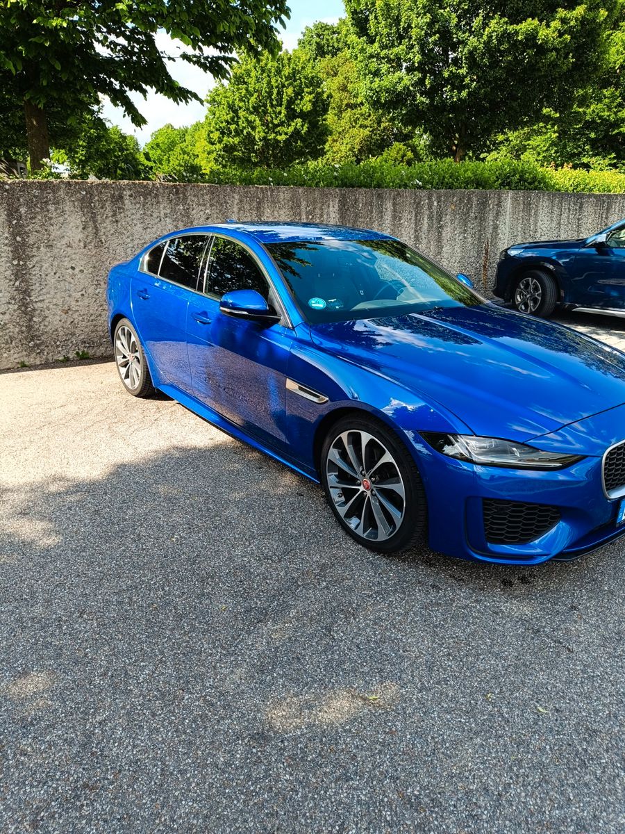 JAGUAR XE