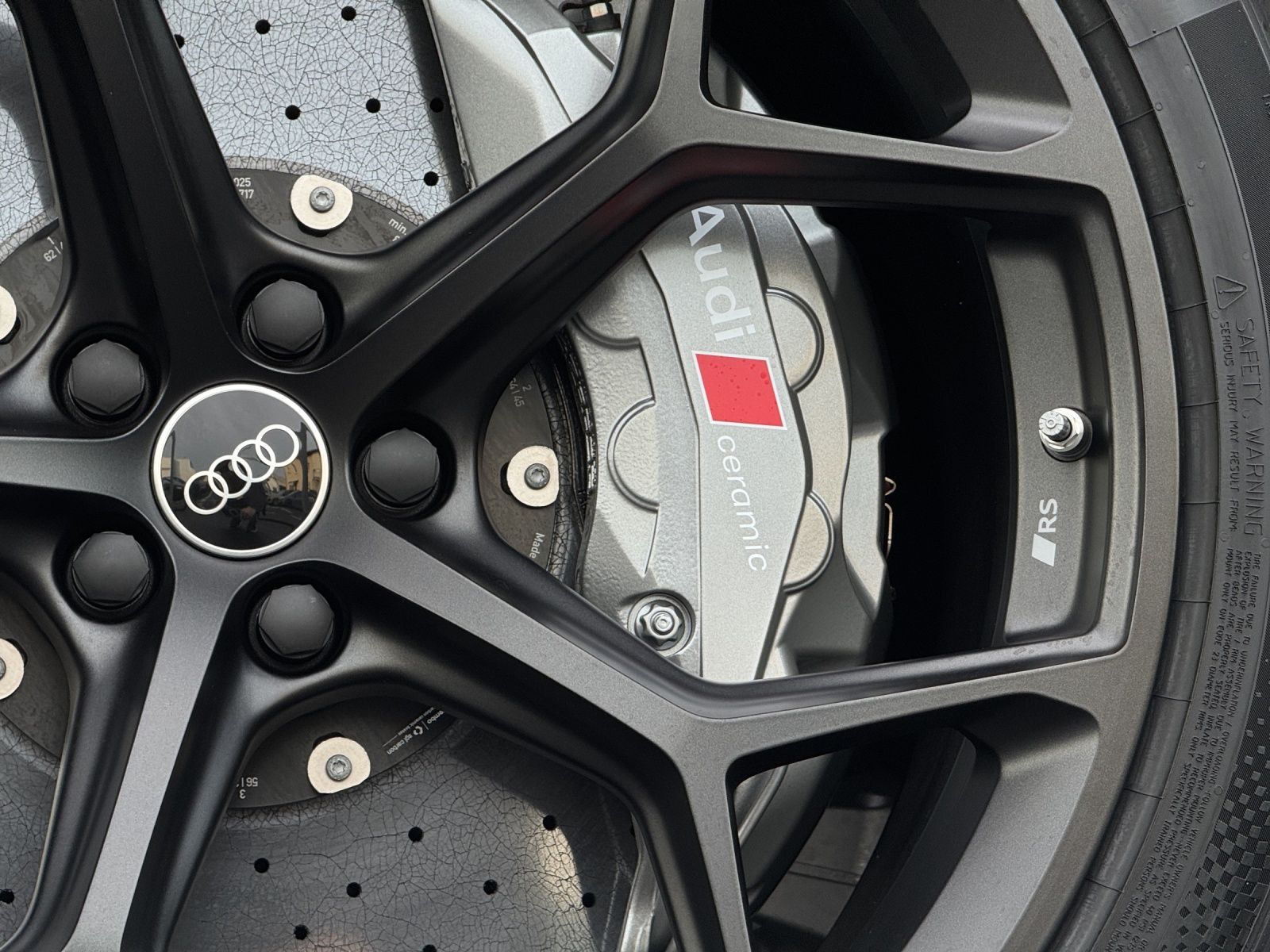 Audi RSQ8 - Bild 17