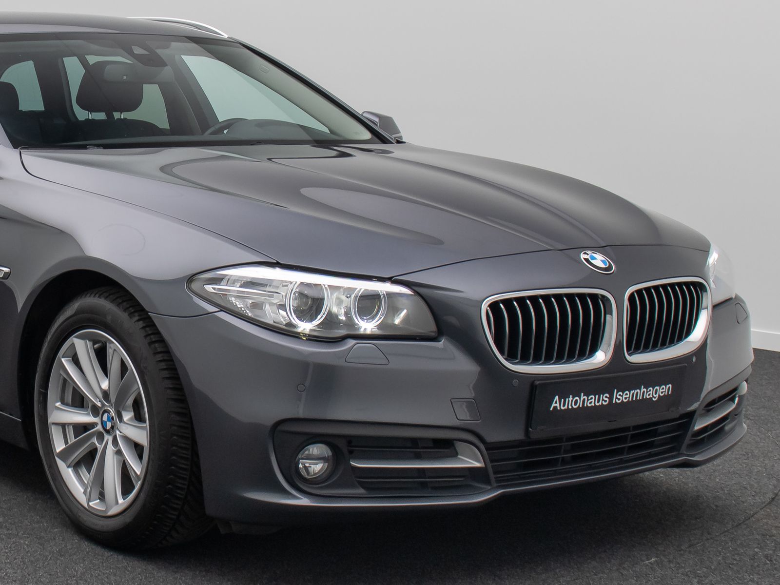 Fahrzeugabbildung BMW 520d  Aut Kamera NaviBusiness HiFi BiXenon Leder