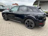 Porsche Cayenne E-Hybrid Sport Design + Chrono 1.Hand - Porsche Cayenne: Rot