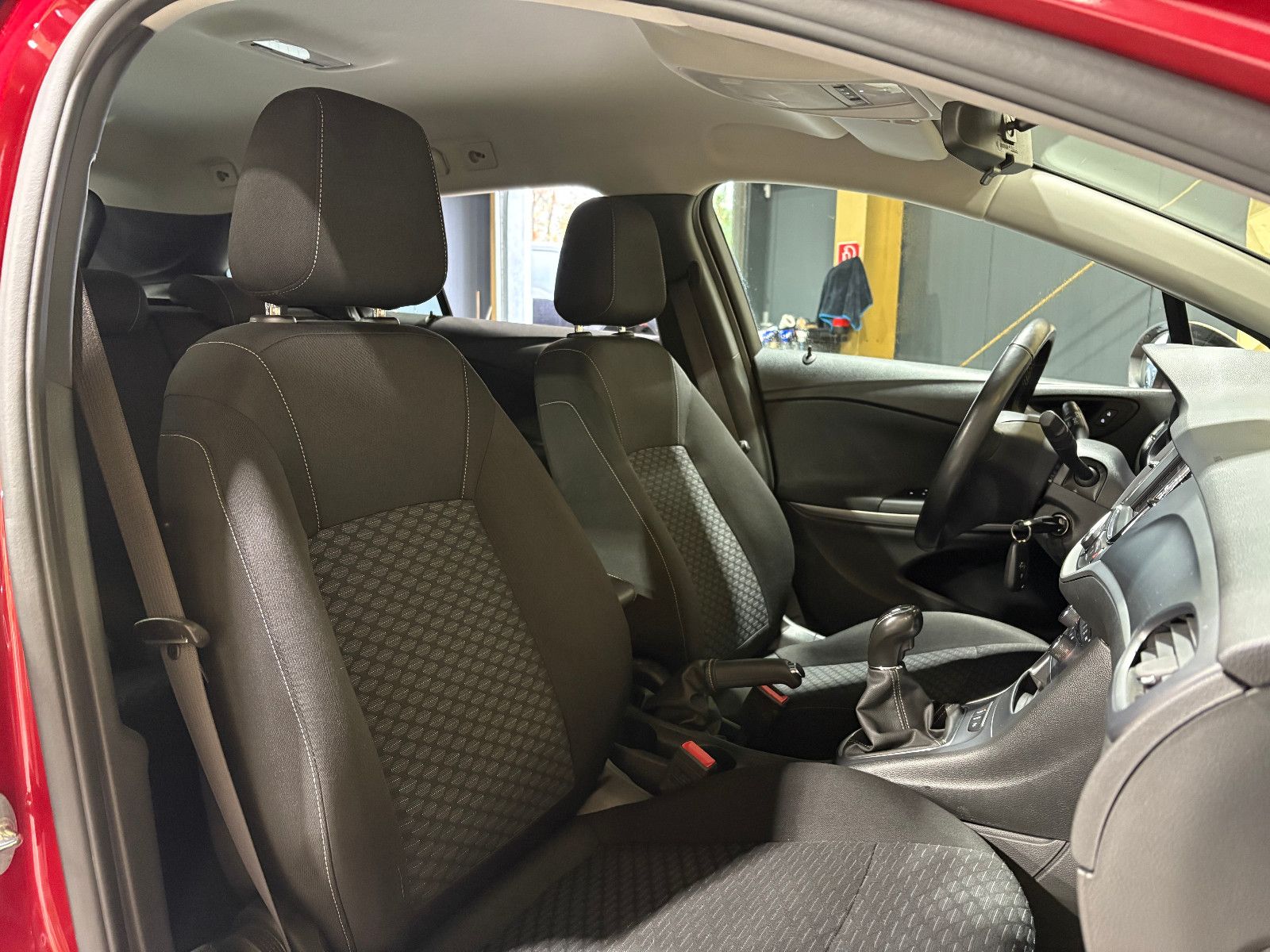 Fahrzeugabbildung Opel Astra K Sports Tourer Edition/APPLE-CAR/SHZ/KLIM