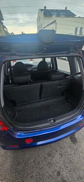 Daihatsu YRV