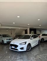 Ford Focus 1.5 TDCi 120 CV Start&Stop Pow. SW ST - Ford Focus mit Halbautomatikschaltung
