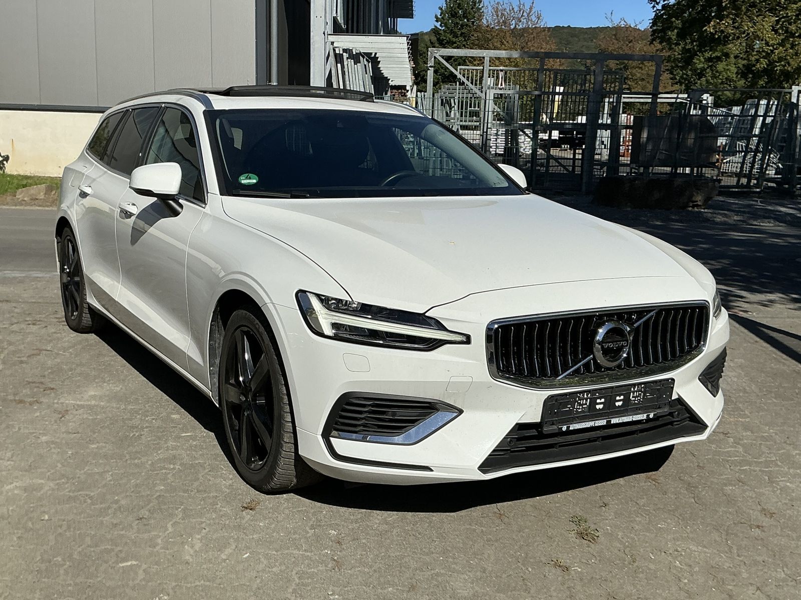 Volvo V60 AWD Plus Bright Recharge Leder Pano Ambiente