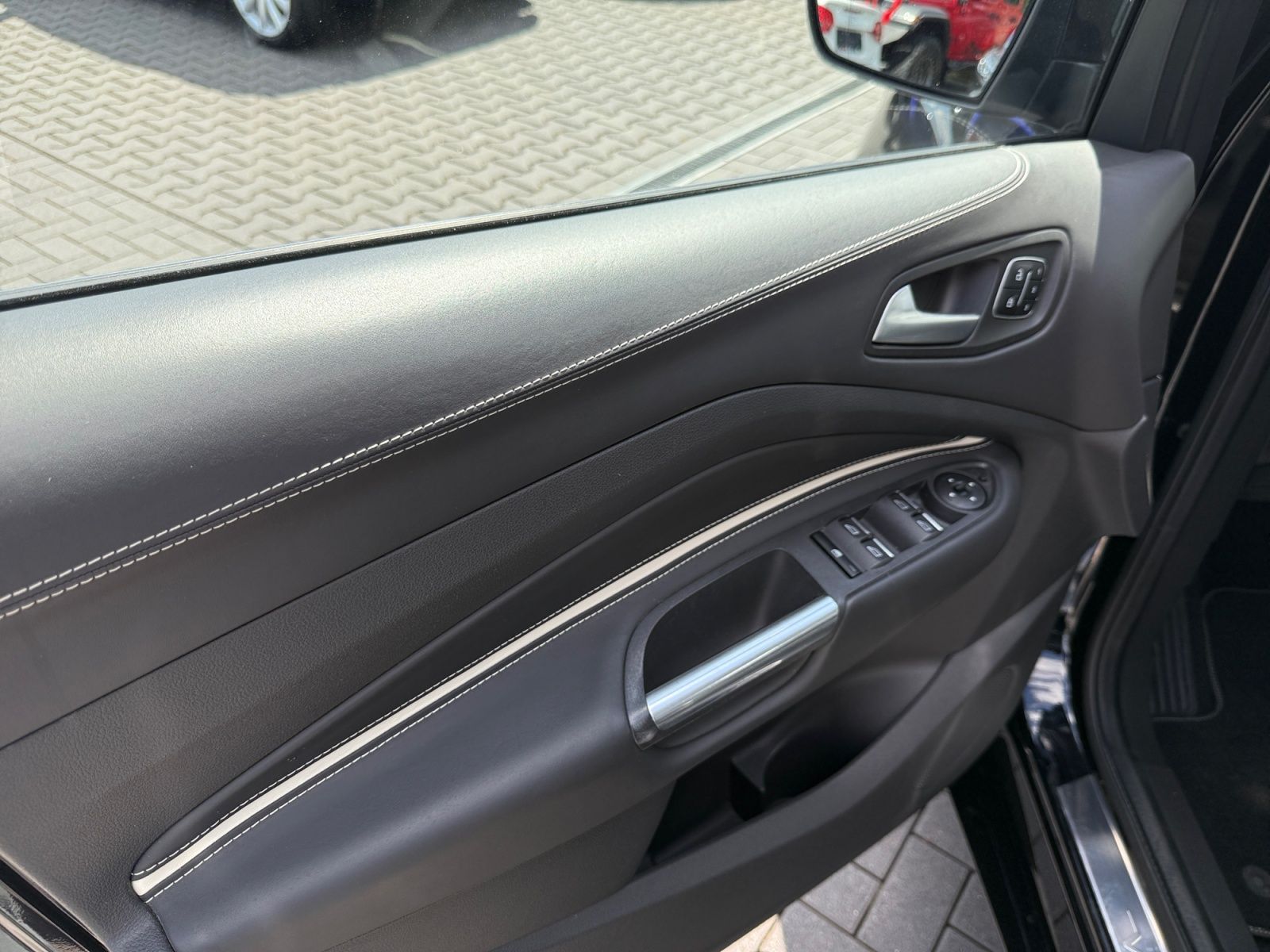 Fahrzeugabbildung Ford Kuga 1.5 EcoBoost Vignale 4x4 OPF RFK AHK
