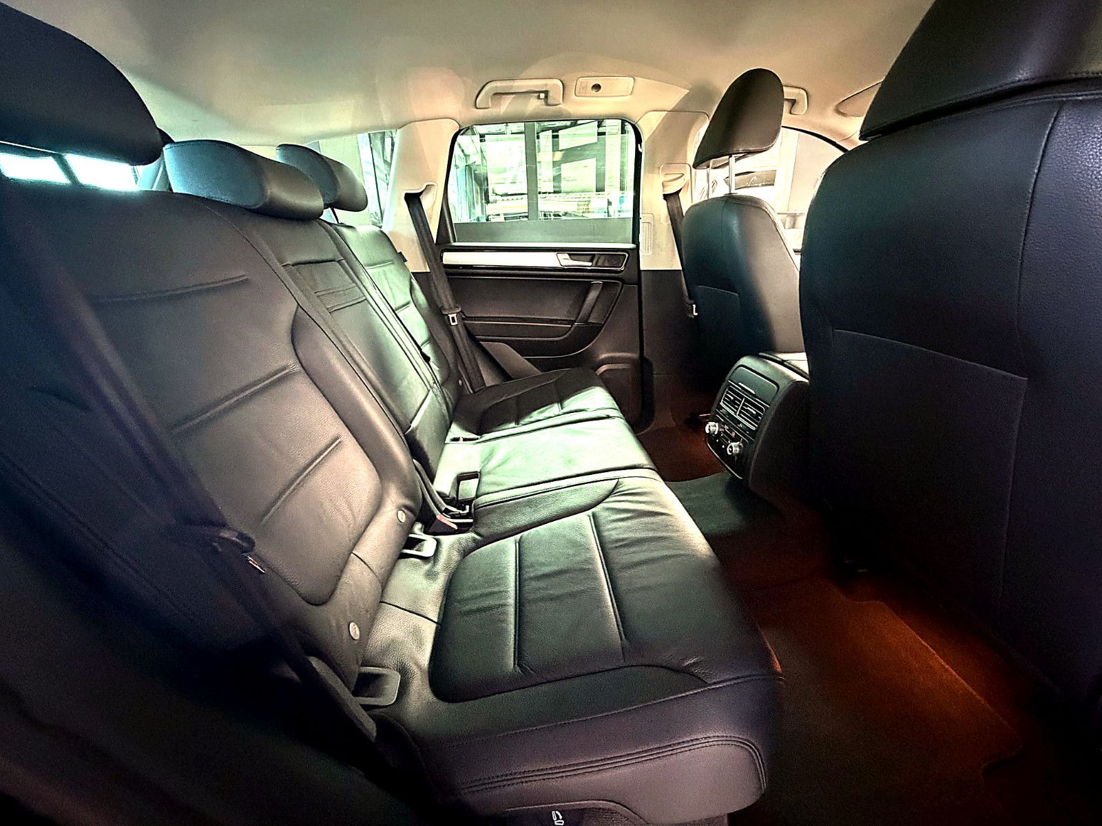 Fahrzeugabbildung Volkswagen Touareg V6 TDI Terrain Tech 4Mot/NAVI/LED/LEDER