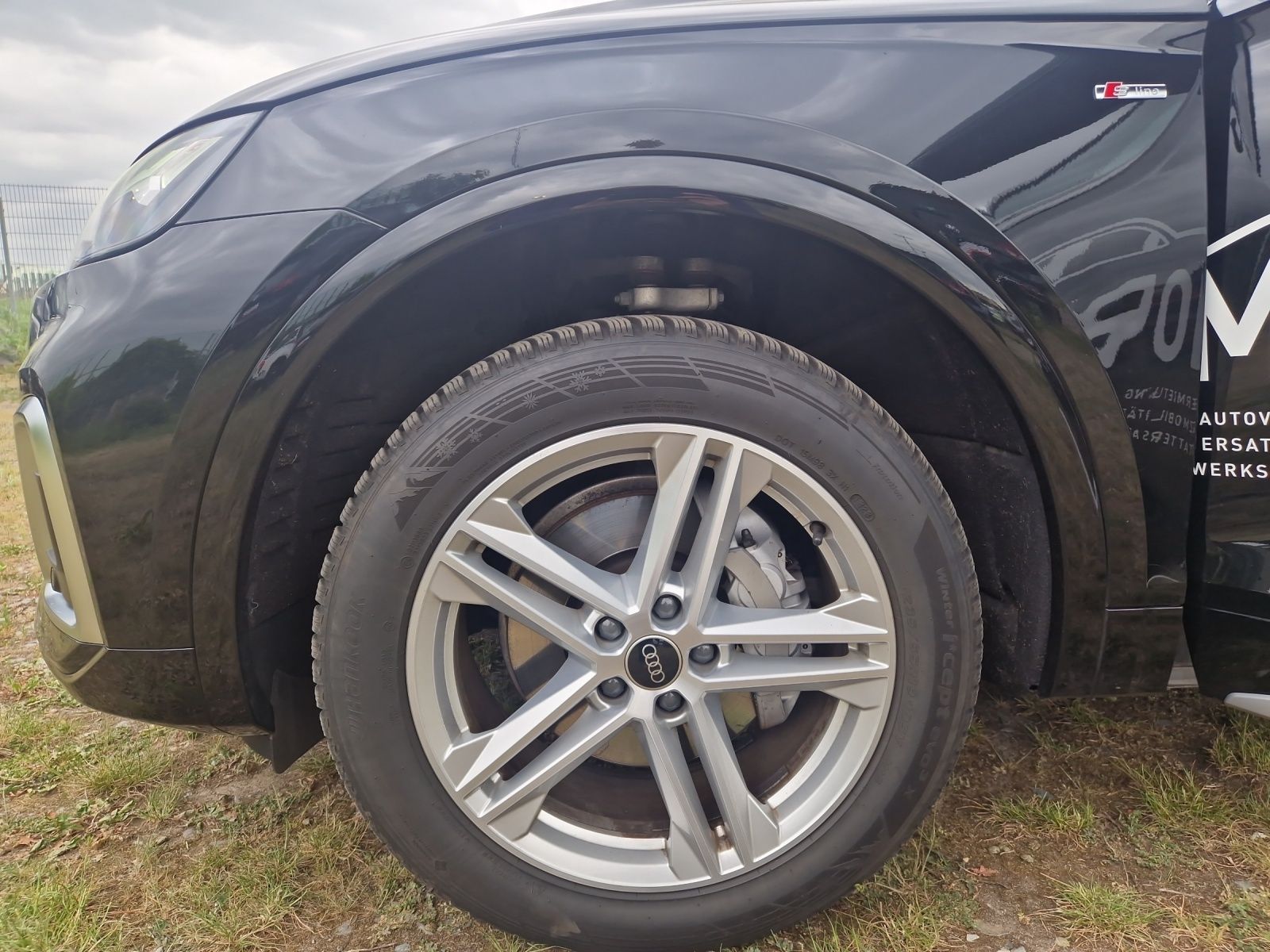 Fahrzeugabbildung Audi Q5 40 TDI quattro S line Navi RearView