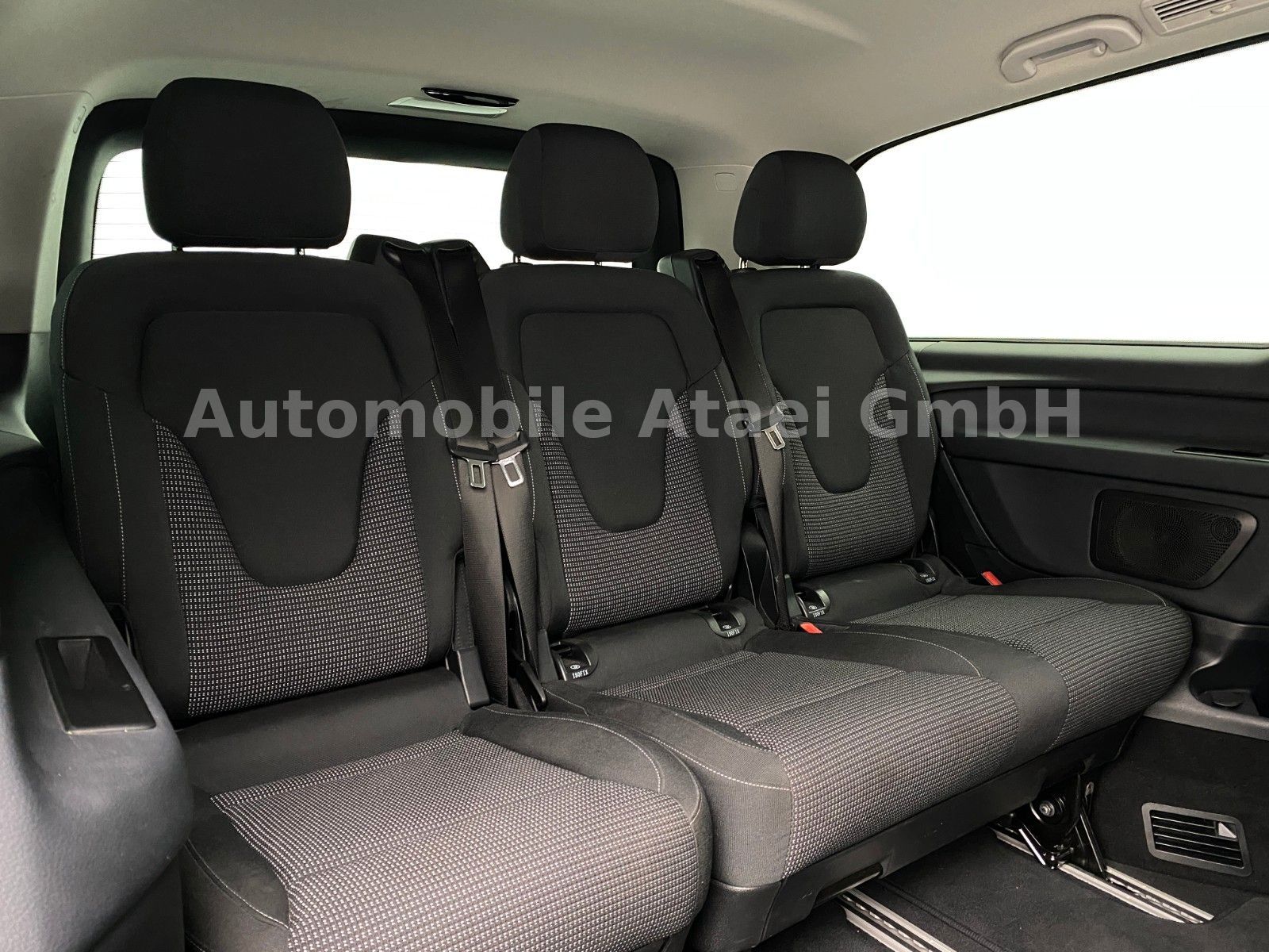 Fahrzeugabbildung Mercedes-Benz V 250d lang Edition Sport-Paket MBUX (3964)