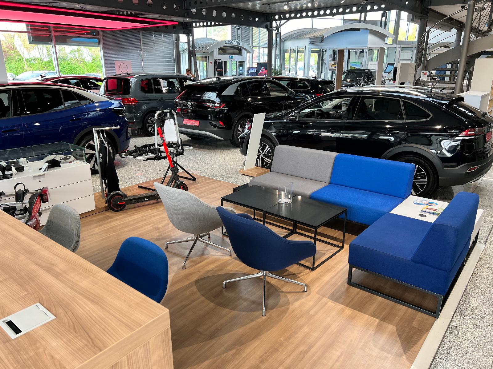 showroom-image-top