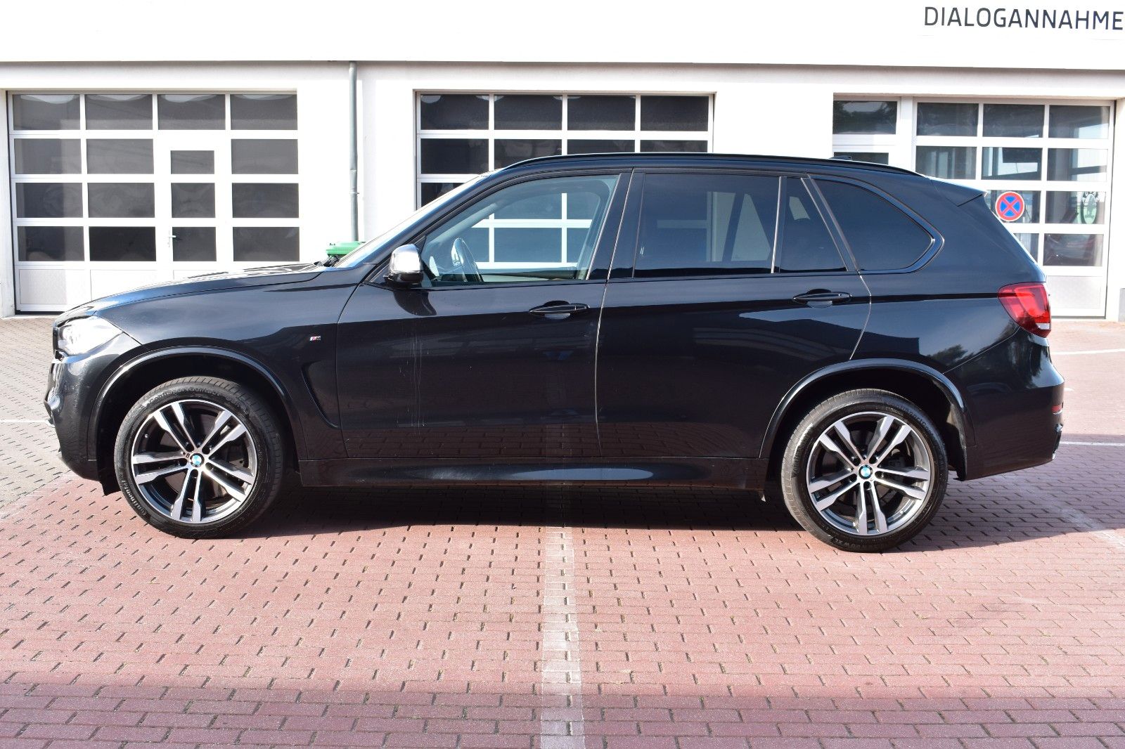 Fahrzeugabbildung BMW X5 M50d*RFK*XENON*PANO*H&K*NAVI*Serv NEU