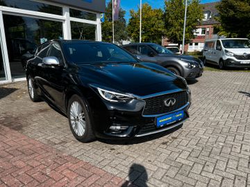 Infiniti Q30