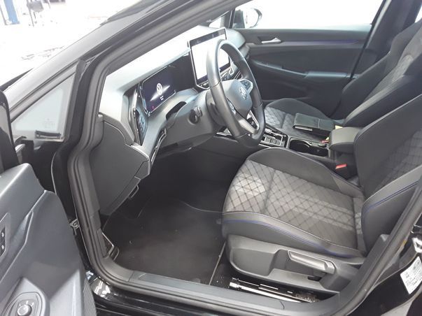 Golf VIII 2.0 TDI DSG R-LINE BLACK STYLE+IQ.LIGH