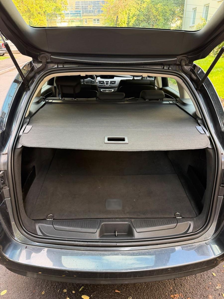 Renault Laguna 2009 — photo 12
