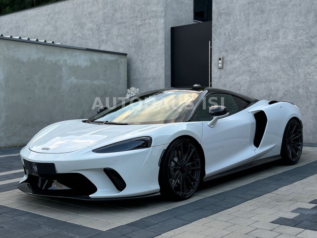McLaren GT