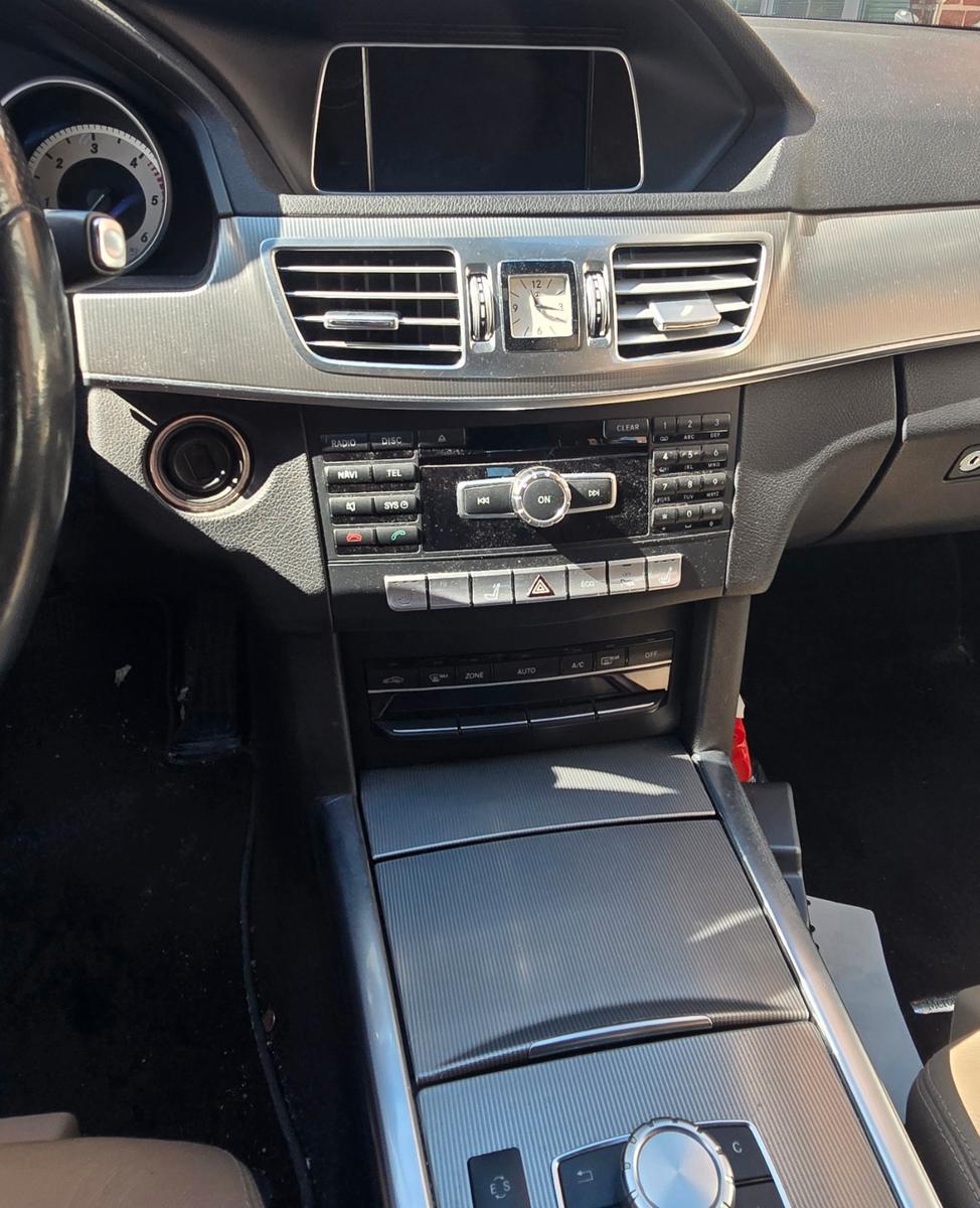 Mercedes-Benz E 220 BlueTEC  Autom. 9G Tronic S212 AMG Menü